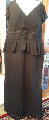 Vestido Formal Negro Forrado con Detalle de Cuentas ~ Novia, Madre de Novia ~ Talla Grande 20W Foto 1 de 4