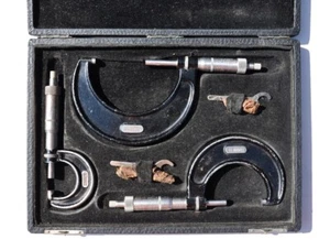 L.S. Starrett Bügelmessschraube 3er Set mit Schraubenschlüssel (2) Original Lederetui - Bild 1 von 14