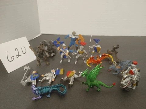 Safari Ltd 2" Midevil Knights, Horses & Dragon Figures Cover