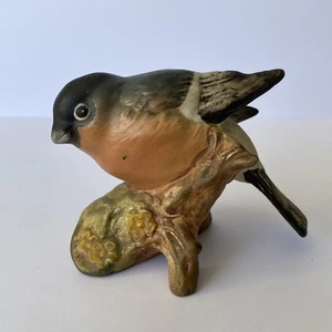 VINTAGE RETRO CUTE BESWICK BULLFINCH GARDEN BIRD ORNAMENT FIGURE 1042 ENGLAND - Picture 1 of 5
