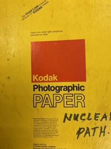 Vintage Kodak Polycontrast RC Photo Paper - 8x10- 125 Sheets (1/2 box) - Picture 1 of 3