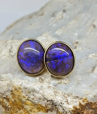 Aretes de oro amarillo de 9 quilates de ópalo de cristal negro macizo Foto 1 de 4