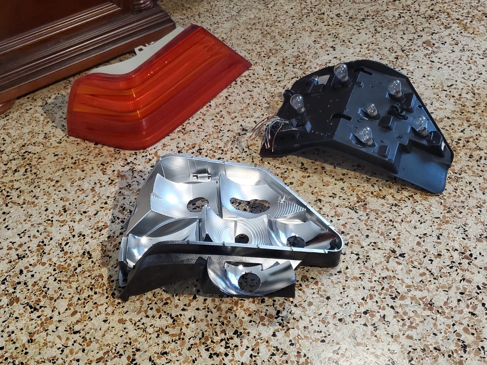 1994-1996 Mercedes-Benz S320 S420 W140 OEM Passenger Side Tail Light Right RH Foto 1 de 4