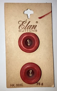 VTG Red Plastic Buttons Graduated Color to Maroon Center 2 Hole 3/4" NEW on Card - Picture 1 of 3