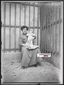 Femme, bébé, Plaque verre photo ancienne, négatif noir & blanc 9x12 cm - Photo 1 sur 2