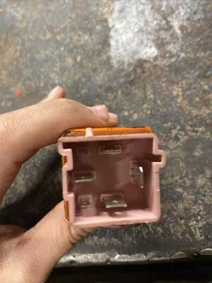 Volvo S70 850 Rear Defrost Relay Unit P/N: 9148300 OEM Warranty For 60 Days ! Foto 1 de 2