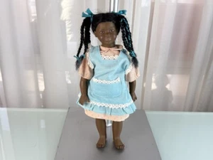 Künstlerpuppe Heidi Ott Vinyl Puppe 31 cm. Top Zustand - Picture 1 of 3