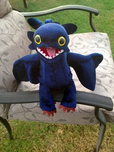 How to Train Your DRAGON 24" Poseable Berk Plush w/30" Wingspan - Picture 1 of 2