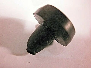 Tampón de goma para capó CJM100140 para Freelander 1 - Imagen 1 de 4