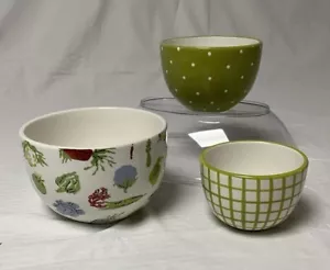 Boston Warehouse 3 Piece Nesting Mixing Bowl Set - Picture 1 of 14
