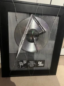 Def Jam Records Rihanna Rated R Platinum Award With Certificate - Foto 1 di 5