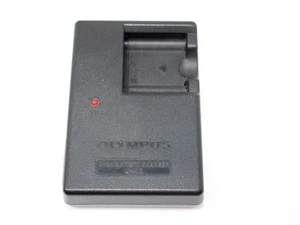 Genuine Olympus LI-40C Battery Charger for LI-40B, LI-42B Batteries - Picture 1 of 2