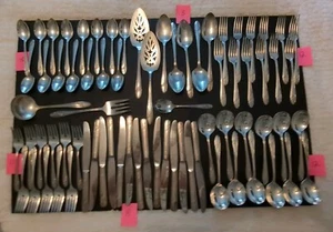 74 Piece Oneida Community QUEEN BESS II Silverplate - Picture 1 of 10
