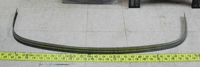 Ford Victoria 1952-1954 moldura de ventana trasera superior (MT 18a) Foto 1 de 4