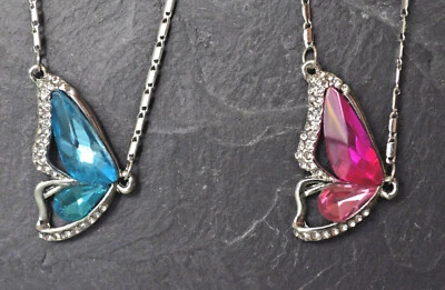 Halskette mit Schmetterling Weihnachtsgeschenk Collier mit Strass Oktoberfest  - Bild 1 von 2