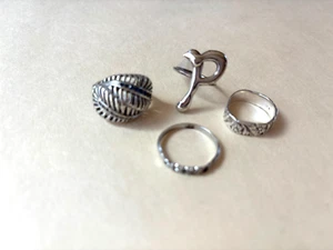 VINTAGE KONVOLUT 4 STERLING RINGE: FX STEINE, INITIALE, GEÄTZT; MÄNGEL; 16 GRAMM - Bild 1 von 16