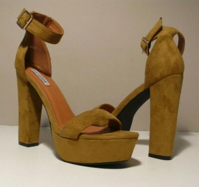 CAPE ROBBIN JOE-6 Women's Ankle Buckled Strap Peep Toe Platform Heels Sz 7.5 - Image 1 of 4