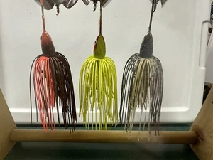 1/2 Ounce Buzz Baits With Clackers. Topwater Bass Pike Muskie - Picture 1 of 5