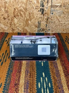 Caja de control Legrand Adorne con sistema de atenuación de paleta debajo del gabinete #APCB1TM4 - Imagen 1 de 6