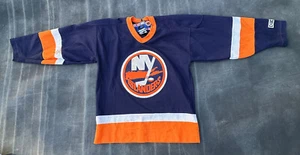 Vintage CCM NHL New York Islanders Jersey Size Youth S/M. - Picture 1 of 5