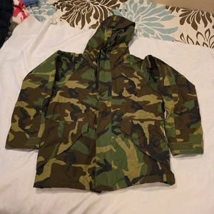 USGI Woodland Camo Goretex Parka Jacke Cold Weather Herren Medium - Bild 1 von 7
