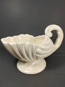 Off-White Heager Shell Cornucopia Vase Pitcher Planter Pot Mid-Century - Picture 1 of 10