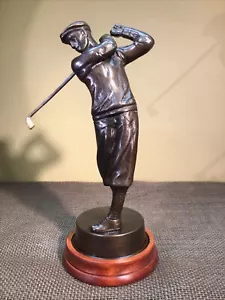 "Antica rara statua in bronzo golfista a testa in giù dopo altalena, mutandine, base in legno 10"" - Foto 1 di 9
