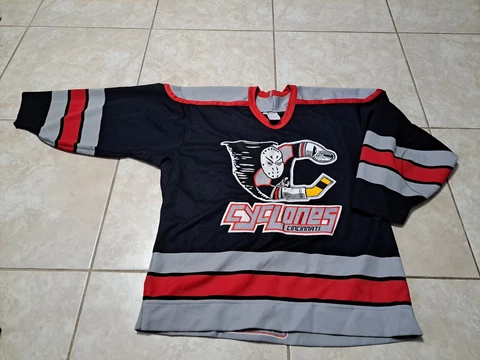 Vintage Cincinnati Cyclones Pro wear 48 XL/L Hockey Jersey Black Gray Red Cover