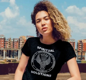 Camiseta SPIRITUAL SOLUTIONS Corte Damas - Narcóticos Anónimos  - Imagen 1 de 12