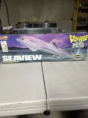 Moebius Models 808 1/350 Voyage To The Bottom Of The Sea Seaview Skill Level 3 M - Image 1 of 3