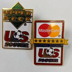 Tarjeta maestra de pin de solapa de fútbol de Estados Unidos y cubierta superior - Imagen 1 de 2