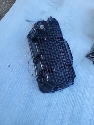 Pan de aceite del motor 11110-5CB2B apto para Infiniti Q50 Q60 2016 2017-2020 AWD solo 3,0 L Foto 1 de 3