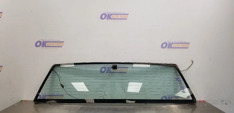 1987 BUICK GRAND NATIONAL HEATED REAR BACK GLASS WINDOW Foto 1 de 4