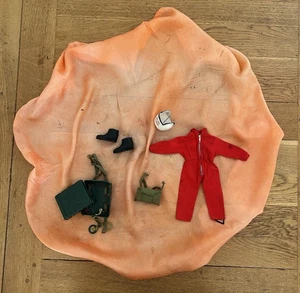 VINTAGE ACTION MAN - RED DEVIL UNIFORM - PALITOY - 1973 - Picture 1 of 8