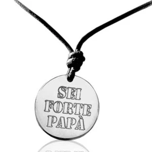 Ciondolo argento 925 con incisione SEI FORTE PAPA'. Idea regalo festa del papà - Foto 1 di 1