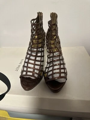 Женский размер 10 туфли -4 + в каблуках  - Изображение 1 из 4