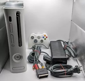 Neues AngebotMicrosoft Xbox 360 Konsole Weiß 60 GB + Controller + Kabel