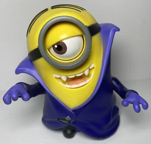 Stuart Vampire Minion Deluxe Action Figure Thinkway Toys 5" Costume Purple Cape - Picture 1 of 8