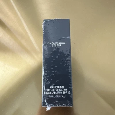 Mac Studio Waterweight SPF30 Foundation NW35 - Full Size 30mL / 1.0 Oz. New - Image 1 of 4