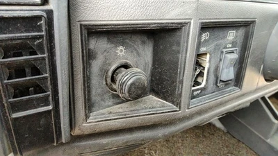 1992-1996 Jeep Cherokee Headlight Switch Control Knob Buttons Dash Oem - Image 1 of 3