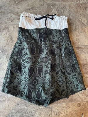 Mameluco grande Urban Outfitters blanco verde Antoinette brocado cachemir Foto 1 de 4