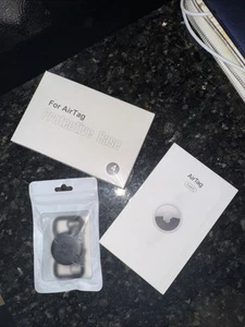 Dog *NEW* Apple AirTag 4 Pack & 4 cases & 1 dog collar air tag holder NEW - Photo 1 sur 6