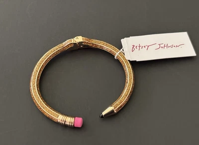 Pulsera lápiz escolar Betsey Johnson brazalete con bisagras brillo dorado con borrador rosa Foto 1 de 4