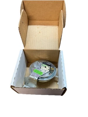 Honeywell Trane Tridelta FS6746-1657 Pressure Switch 33J89 33J8981 New - Image 1 of 4