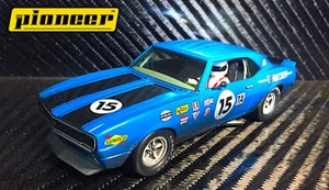 Coche de ranura Pioneer P045 Chevrolet Camaro versión azul carreras stock P&P rápido - Imagen 1 de 4