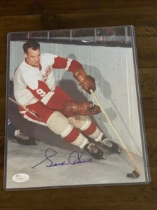 Gordie Howe Autographed 8x10 Photo JSA Authentic - Picture 1 of 1