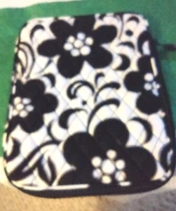 Funda acolchada acolchada floral blanca y negra Vera Bradley I-Pad/Kindle 10X8 - Imagen 1 de 12