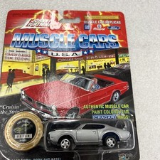 Johnny Lightning Muscle Cars “1969 Olds 442” Series 5 Silver New On Card BB9