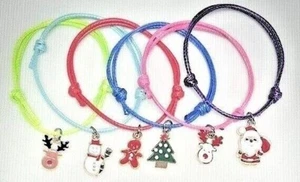 6 WEIHNACHTEN FREUNDSCHAFTSARMBÄNDER STRUMPF FÜLLER, CRACKER, TISCHGESCHENKE, PREISE - Bild 1 von 2