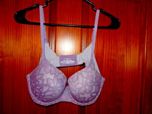 SUJETADOR PUSHUP CIRUELA SIN LÍMITES, CON AROS, ACOLCHADO PESADO, TALLA 38 B - Imagen 1 de 3